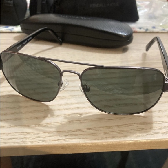 Aviator black and Silver Sunglasses by Eyebobs can add prescription, Men… - Picture 3 of 5